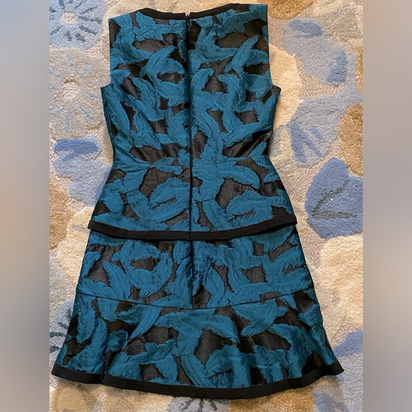 BCBGMaxAzria Sleeveless Suni Teal Feather Jacquard Peplum Mini Dress CL3 - Picture 8 of 8